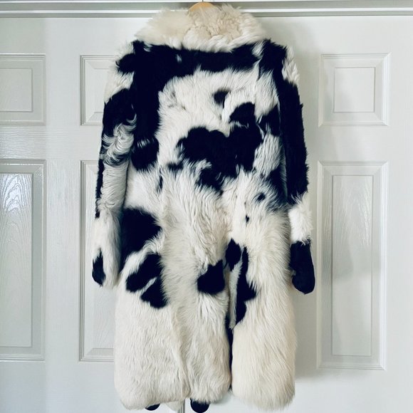 NOT FOR SALE - Spotted/Cow pattern Genuine Sheep Skin Shearing Fur Coat - Picture 2 of 12